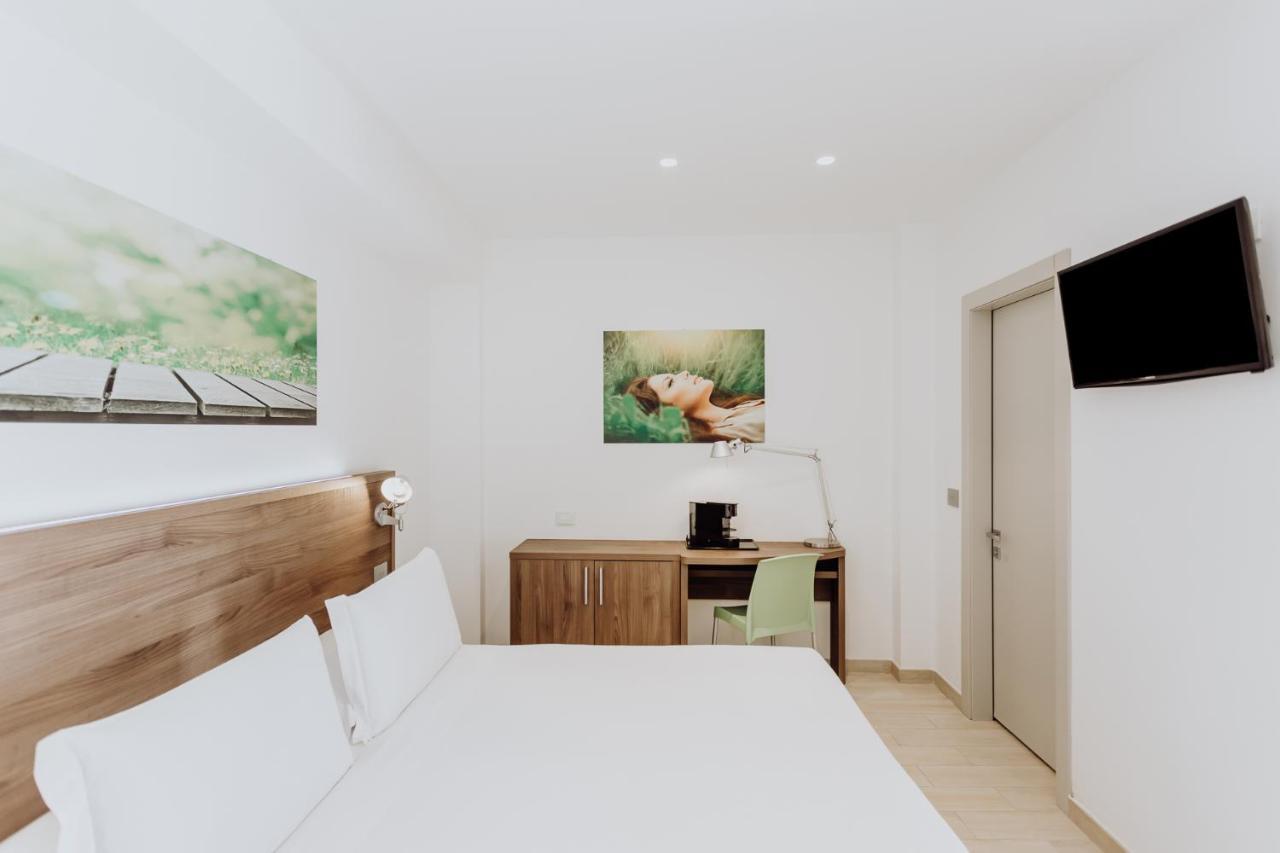 Privilege Apartments Вимеркате Екстериор снимка