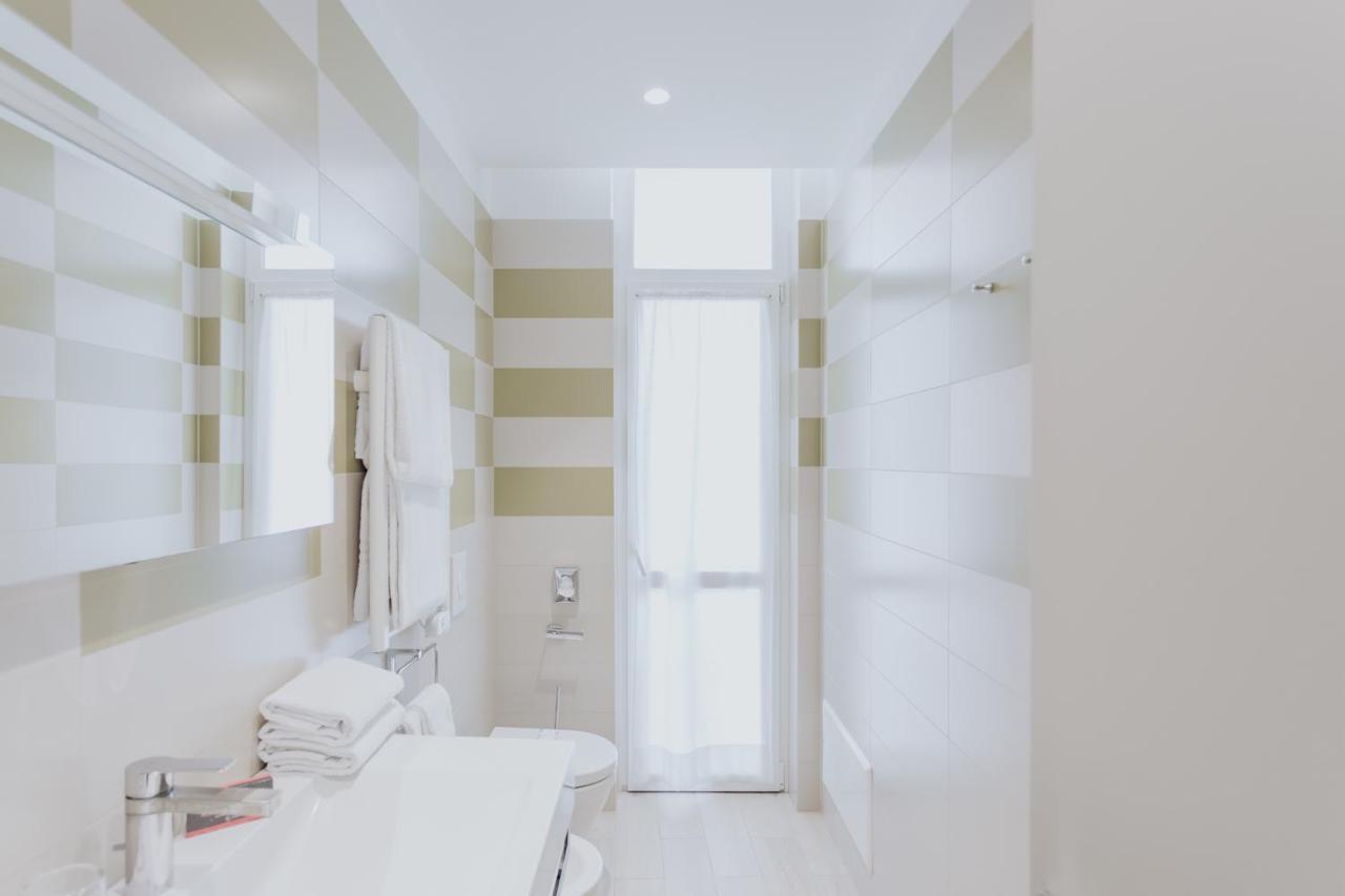 Privilege Apartments Вимеркате Екстериор снимка
