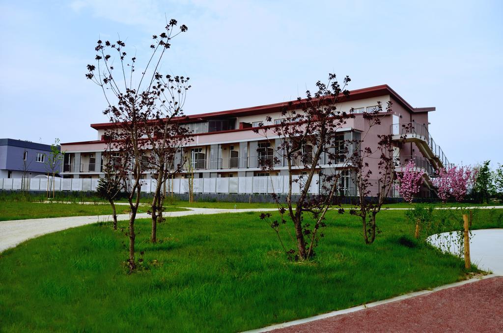 Privilege Apartments Вимеркате Екстериор снимка