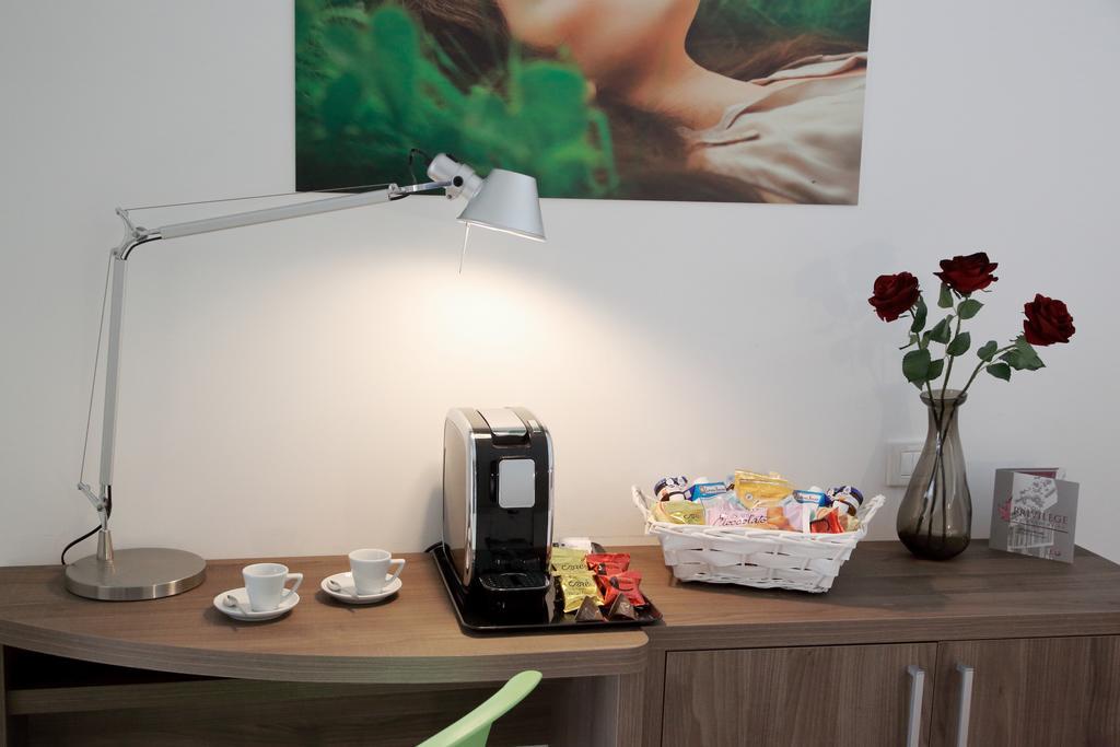 Privilege Apartments Вимеркате Екстериор снимка