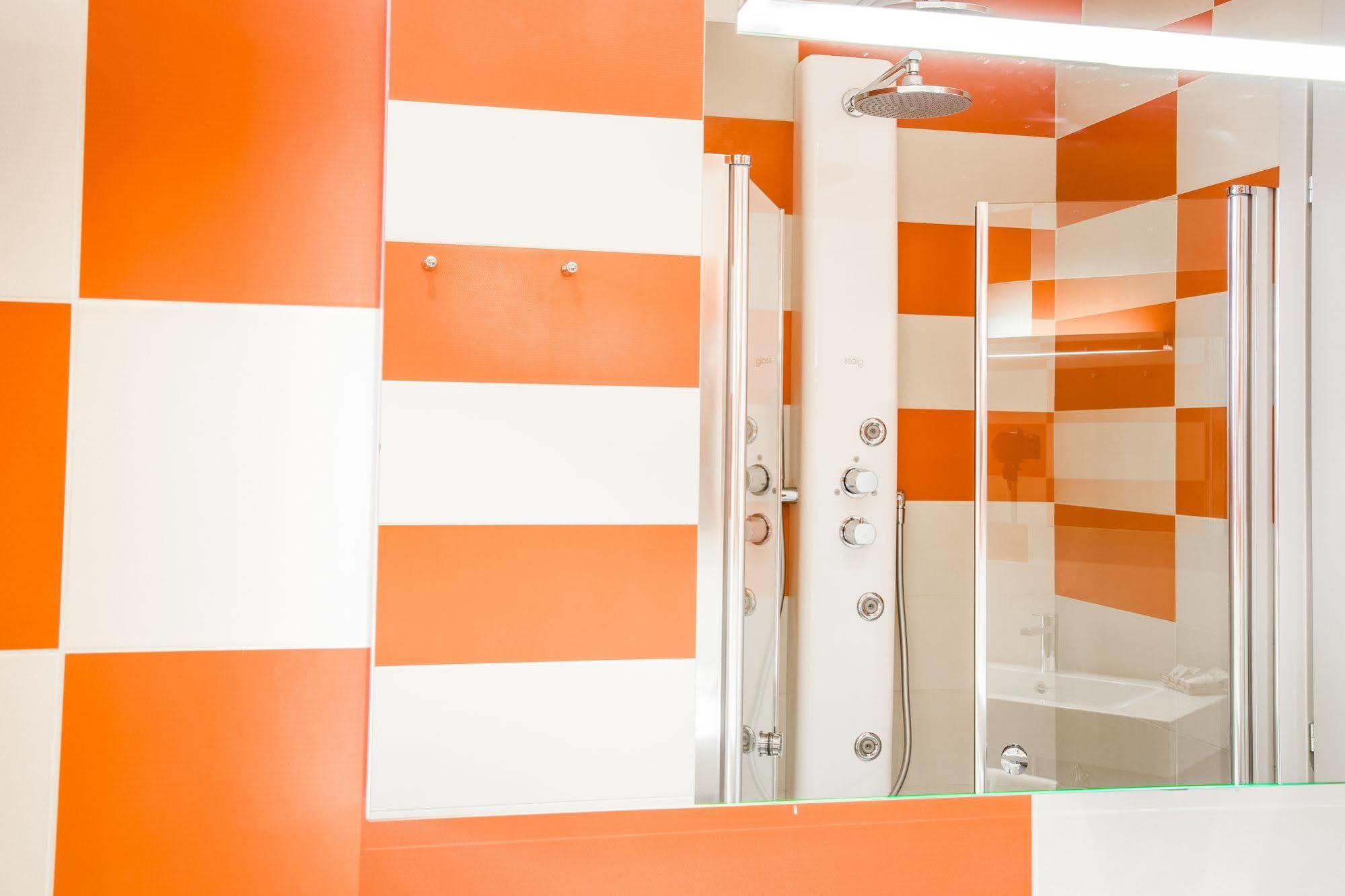 Privilege Apartments Вимеркате Екстериор снимка