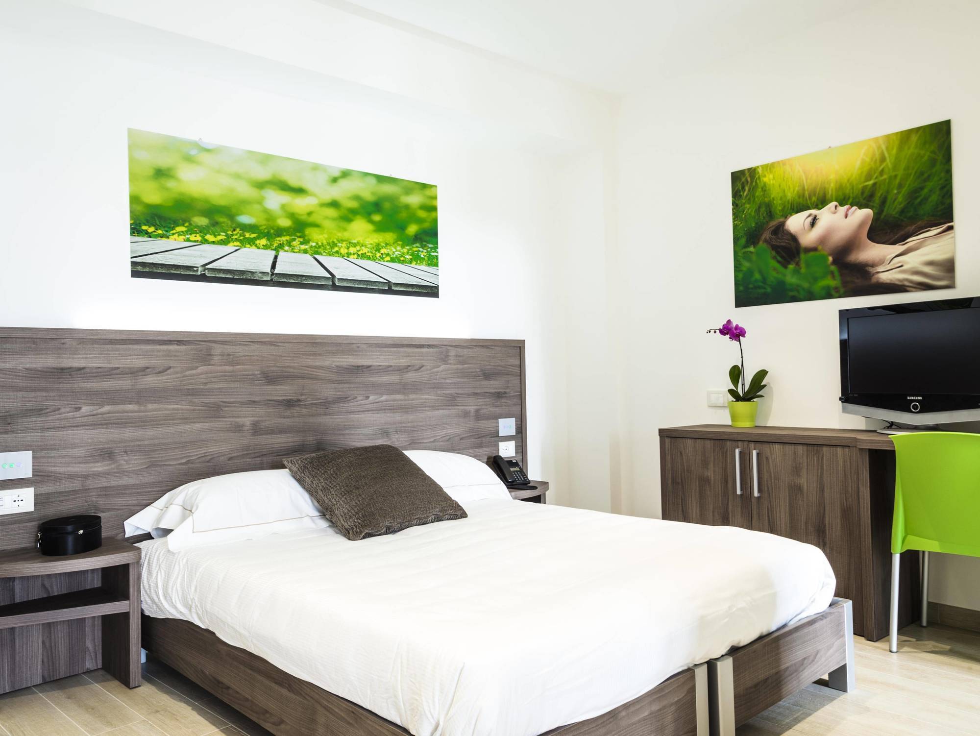 Privilege Apartments Вимеркате Екстериор снимка