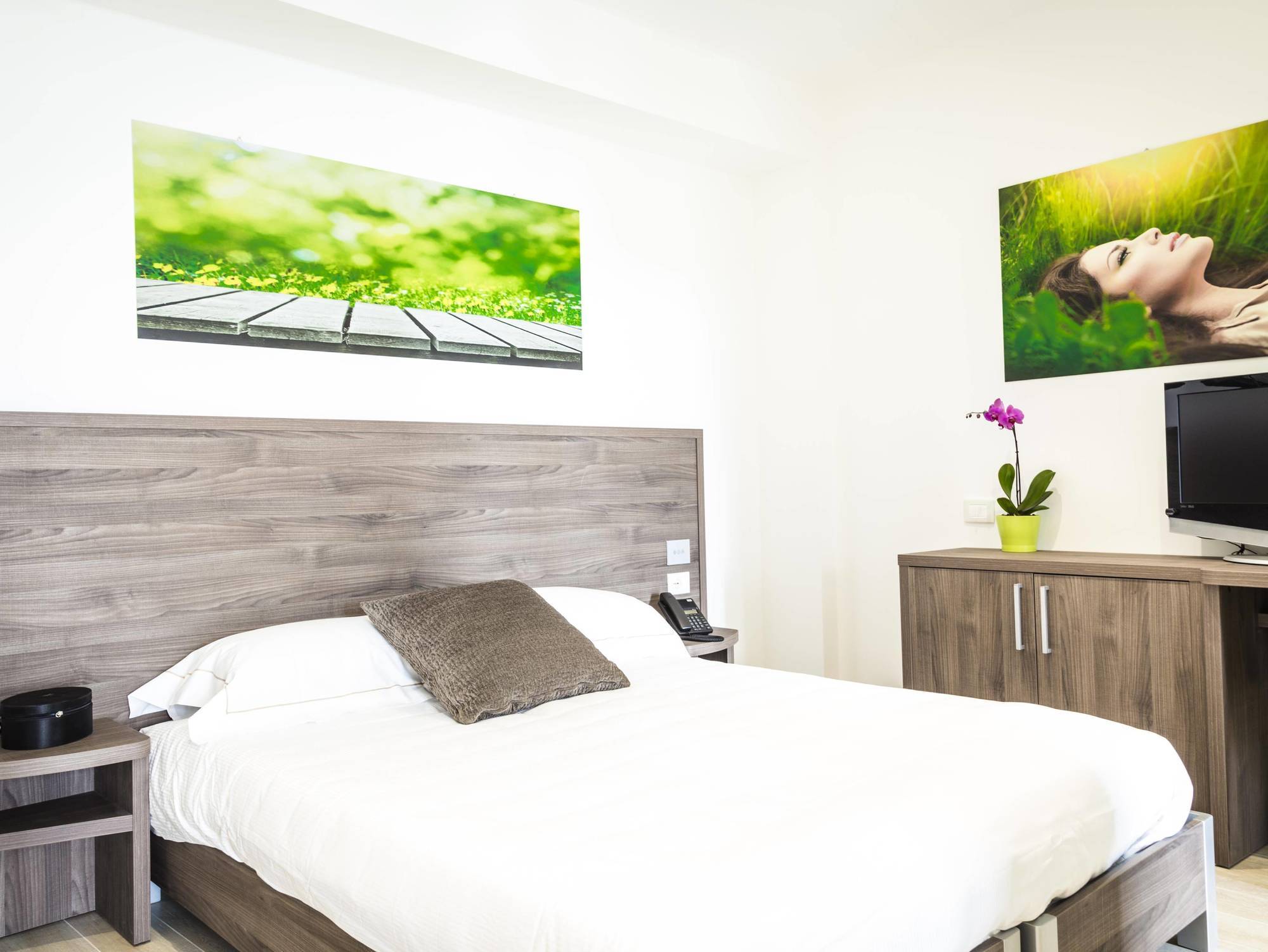 Privilege Apartments Вимеркате Екстериор снимка
