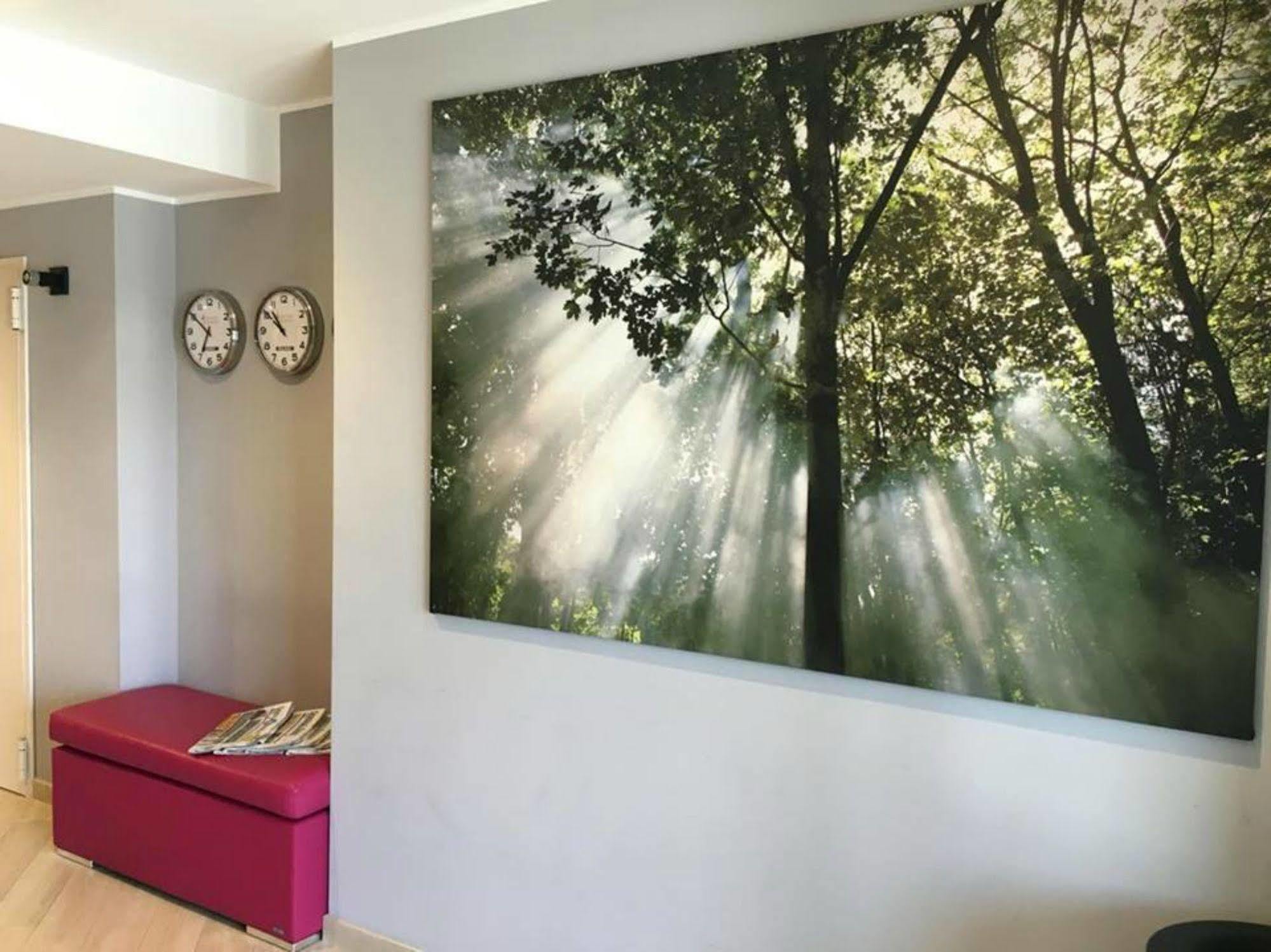 Privilege Apartments Вимеркате Екстериор снимка
